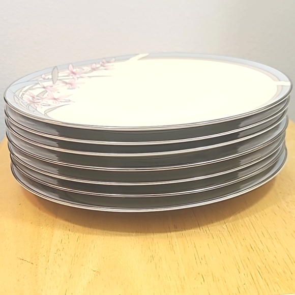 SET OF 7 American Royalty First Lady Very Fine Porcelain Dinner Plates - Picture 6 of 6